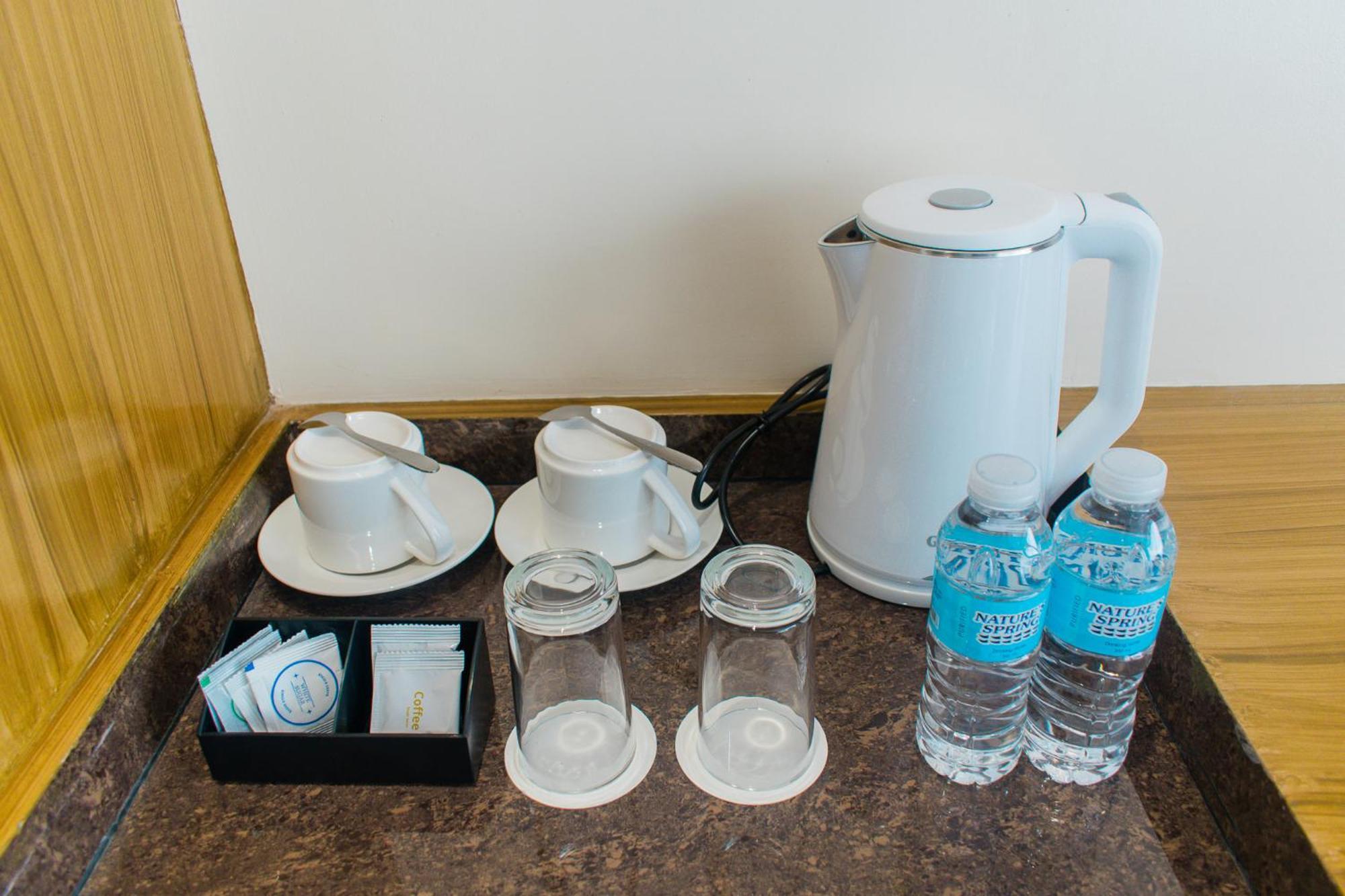 Maxi Hotel And Event Center Ταγκμπιλαράν Εξωτερικό φωτογραφία