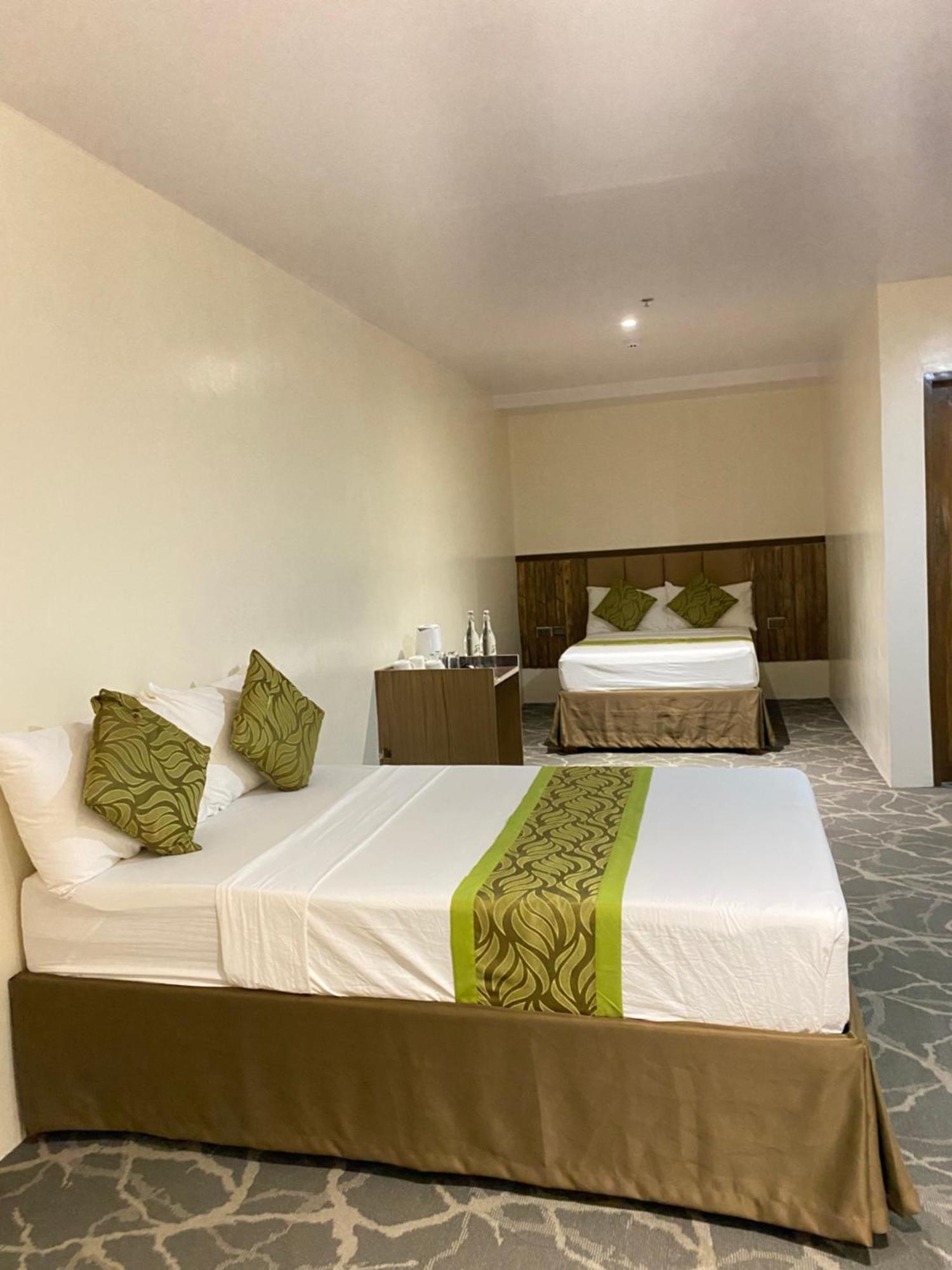 Maxi Hotel And Event Center Ταγκμπιλαράν Εξωτερικό φωτογραφία