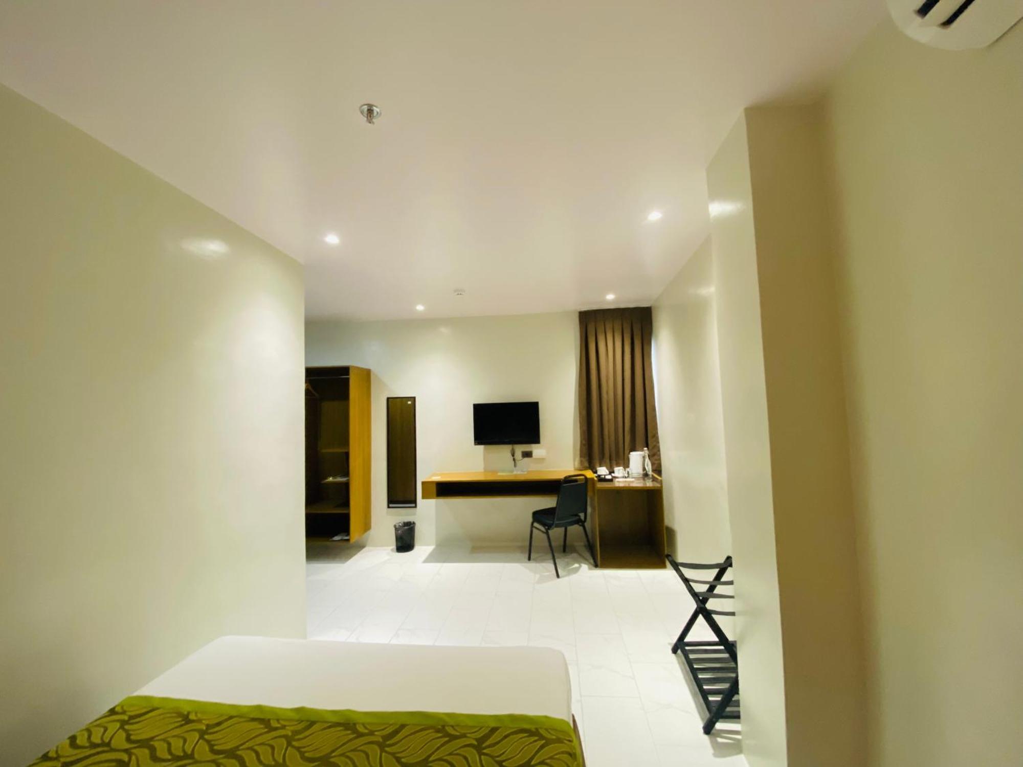 Maxi Hotel And Event Center Ταγκμπιλαράν Εξωτερικό φωτογραφία