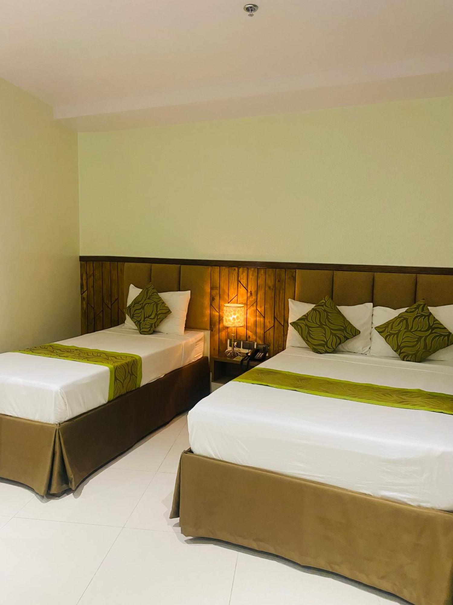 Maxi Hotel And Event Center Ταγκμπιλαράν Εξωτερικό φωτογραφία