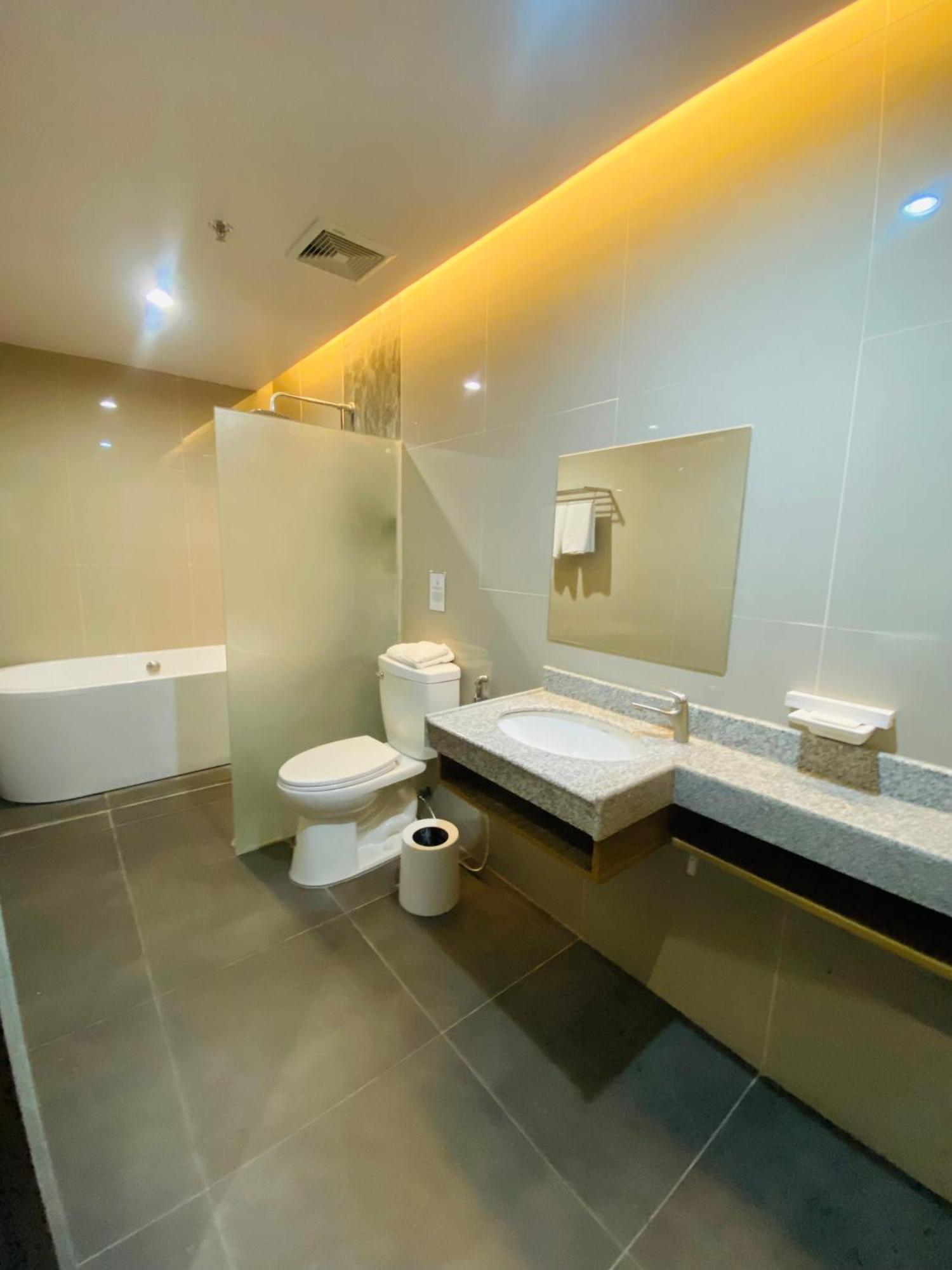 Maxi Hotel And Event Center Ταγκμπιλαράν Εξωτερικό φωτογραφία
