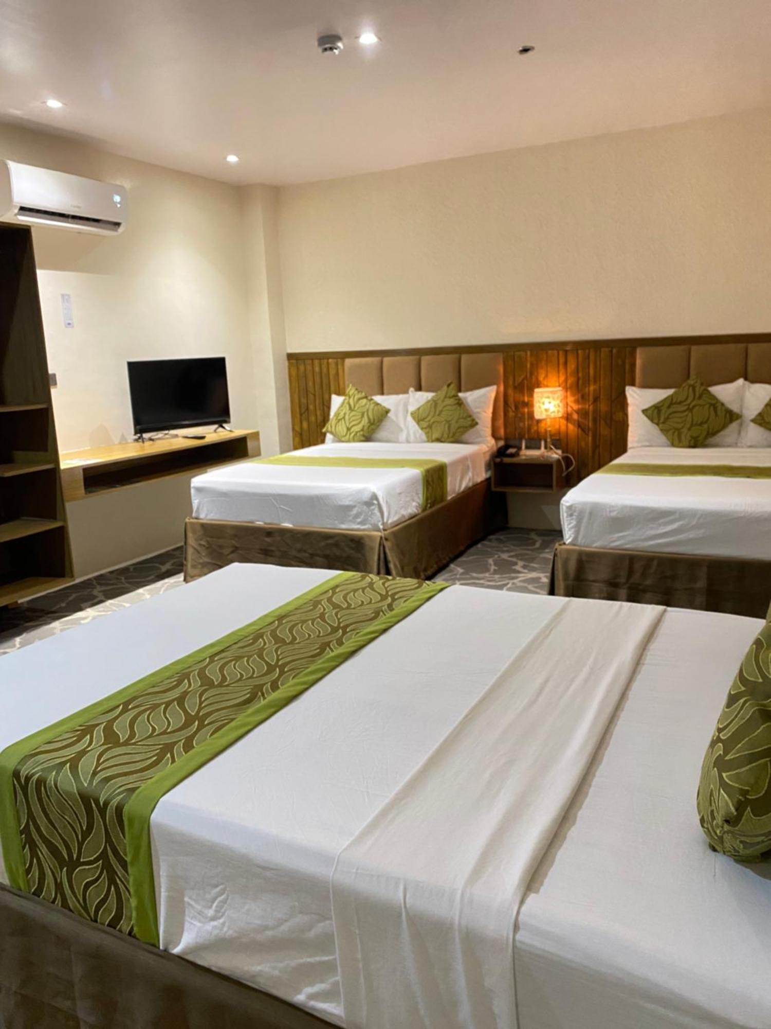 Maxi Hotel And Event Center Ταγκμπιλαράν Εξωτερικό φωτογραφία