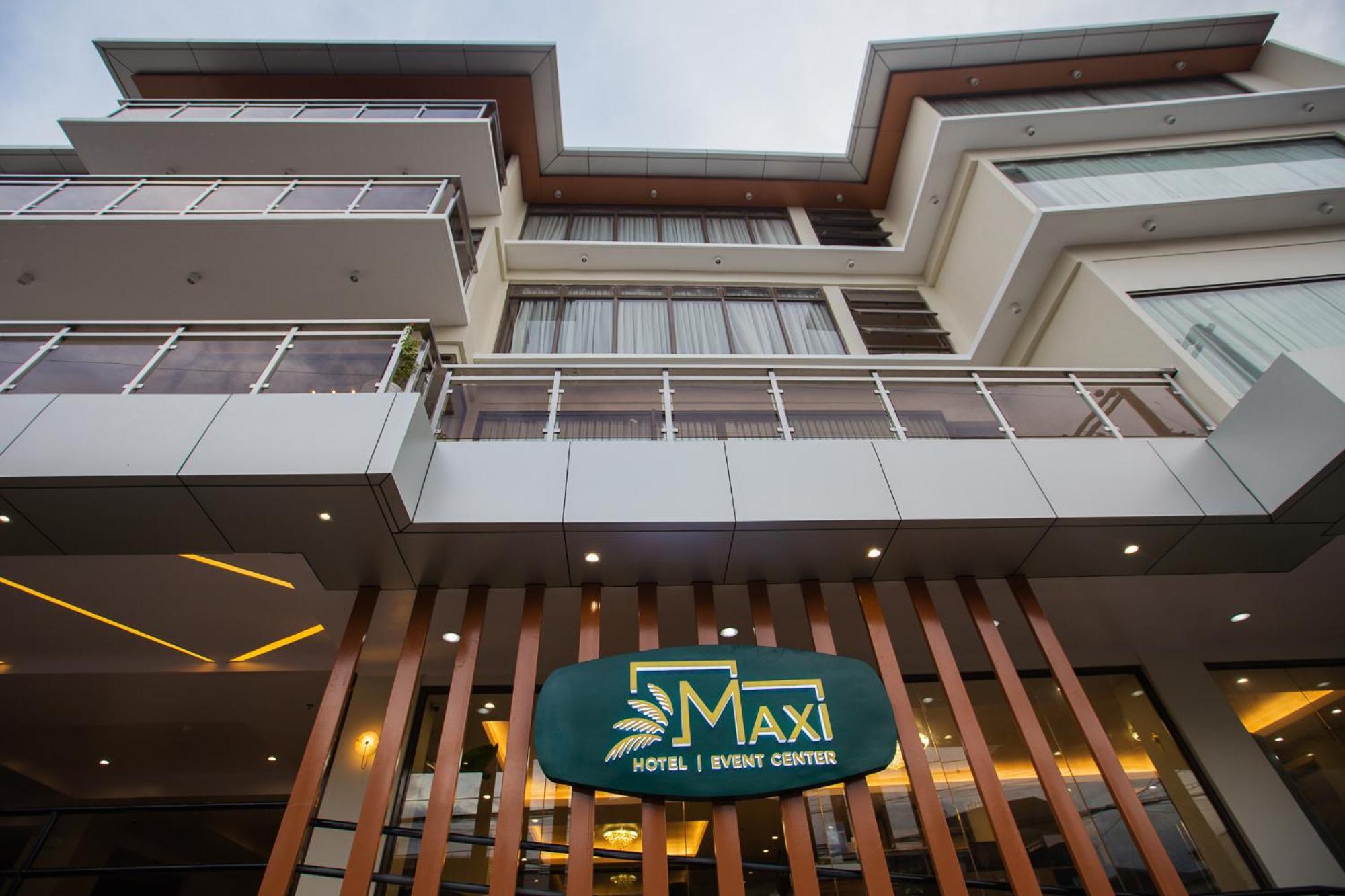 Maxi Hotel And Event Center Ταγκμπιλαράν Εξωτερικό φωτογραφία